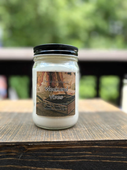 Weekend Vibes Scented Candle - Citrus - Coconut Water - Amber